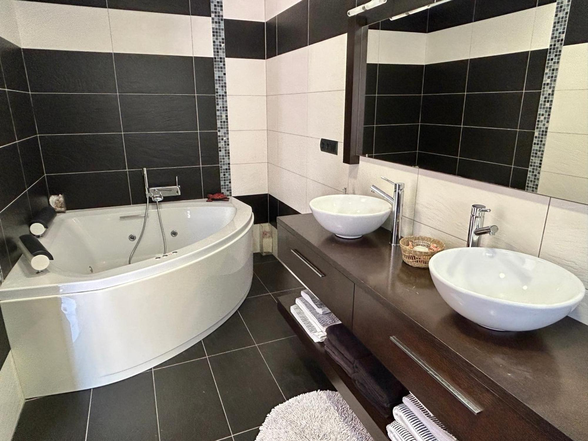 Casa Con Jacuzzi Y Piscina Con Vistas Al Castillo Corbera de Alcira Buitenkant foto